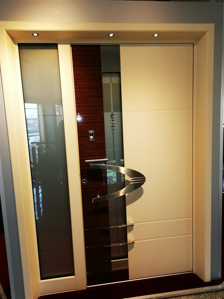 Exklusive Inotherm-Haustür mit Seitenteil und Fingerprint **NEU** - Türen - Bild 2