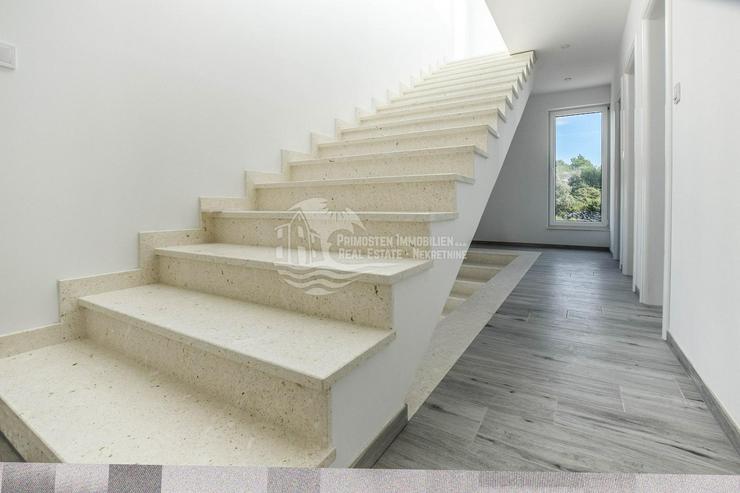 Moderne Doppelhaushälfte mit bezauberten Meerblick - Haus kaufen - Bild 16