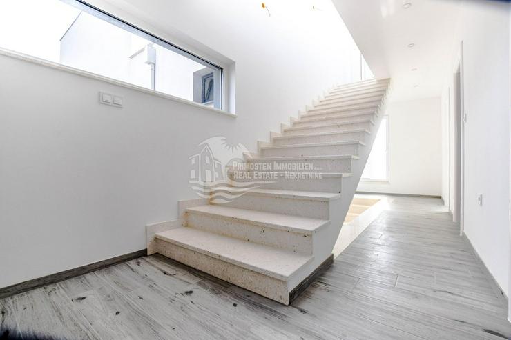 Moderne Doppelhaushälfte mit bezauberten Meerblick - Haus kaufen - Bild 10