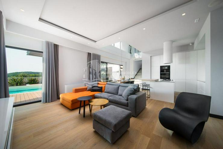 Moderne 5 Sterne Villa mit traumhaft schönen Panoramablick in Primosten - Haus kaufen - Bild 12