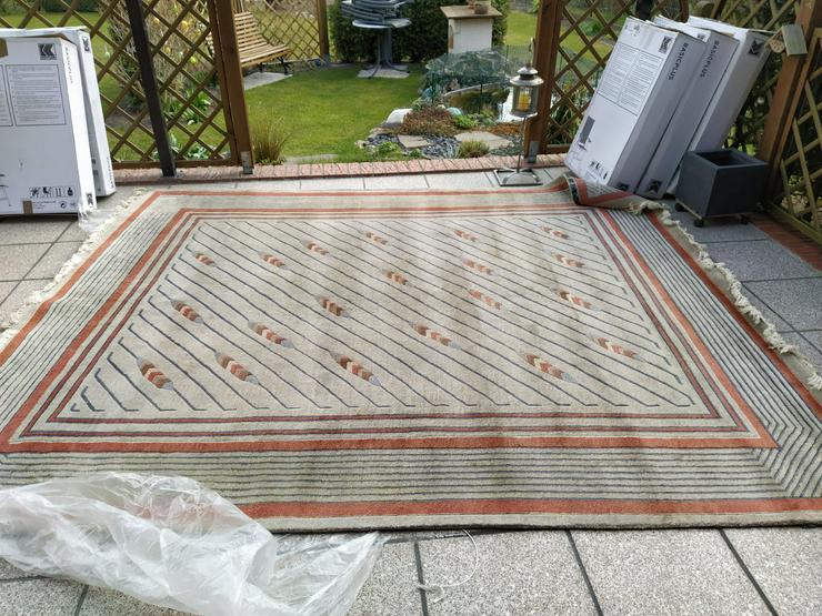 Bild 5: handgeknüpfter Teppich