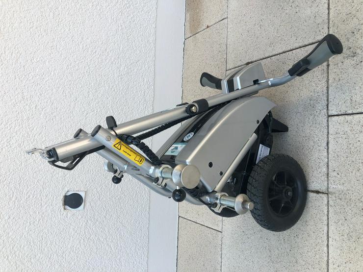 Rollstuhl mit elektrischer Schiebehilfe NW über 3000,-€ - Rollstühle, Gehhilfen & Fahrzeuge - Bild 5