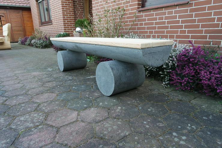 Bild 1: Gartenbank aus Beton ca.300 kg. Krongartmöbel.