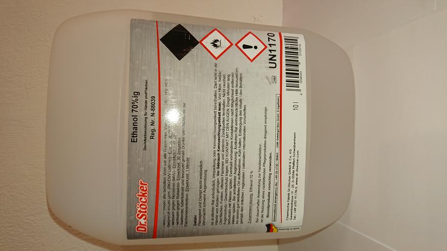 Bild 2: 10 Liter Desinfektionsmittel für Hände und Oberflächen
