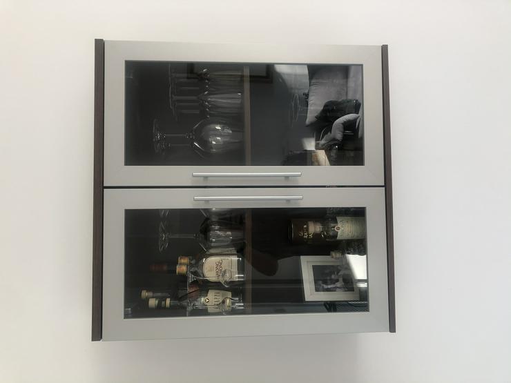 Couchtisch, Regal und Glasschrank TV-Bank - Kompletteinrichtungen - Bild 1