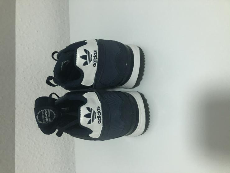Bild 3: Adidas Schuhe 