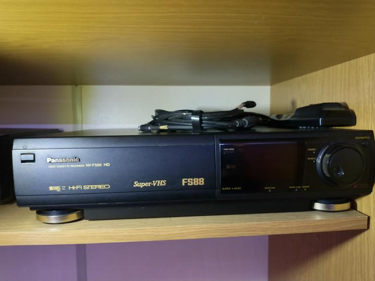 Panasonic S-Video Cassetten Recorder NV-FS88EG - Video Recorder - Bild 1