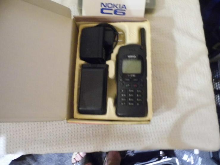 Bild 1: Altes  Nokia