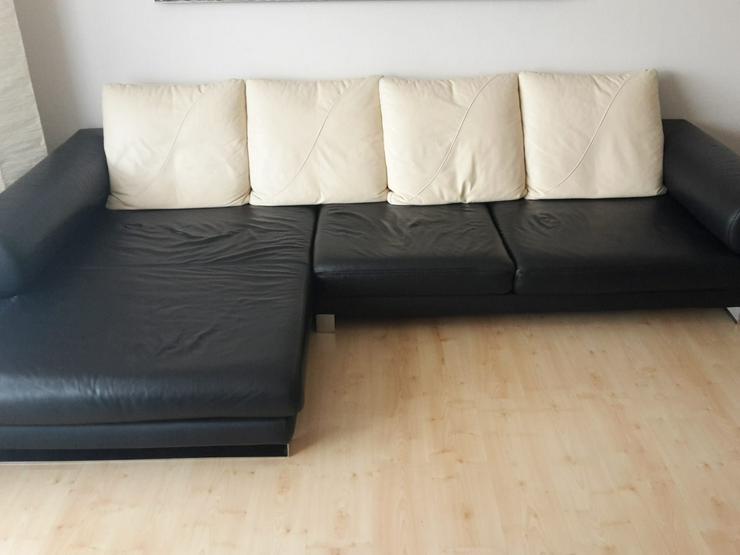 Designer-Echtleder-Sofa mit Ottomane und abnehmbaren Rückenkissen 