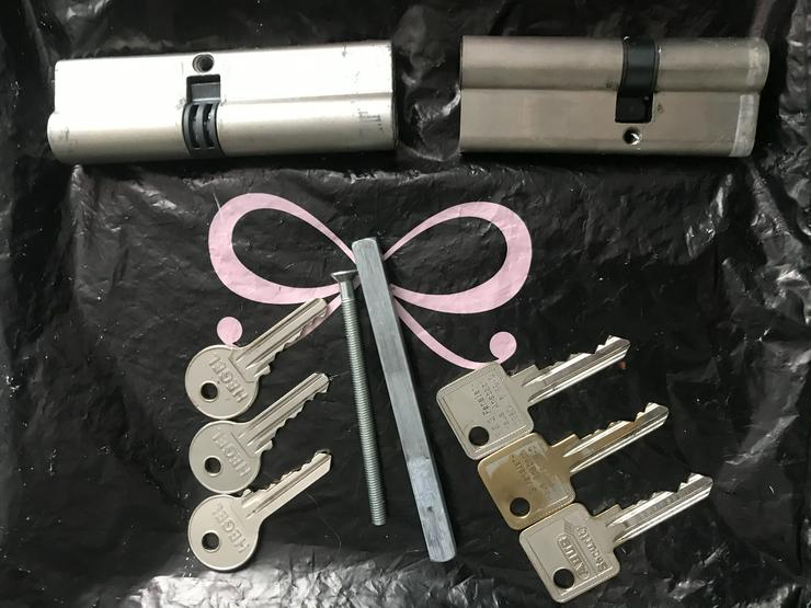 2 Schlösser mit passenden Schlüsseln  - Eisenwaren - Bild 1