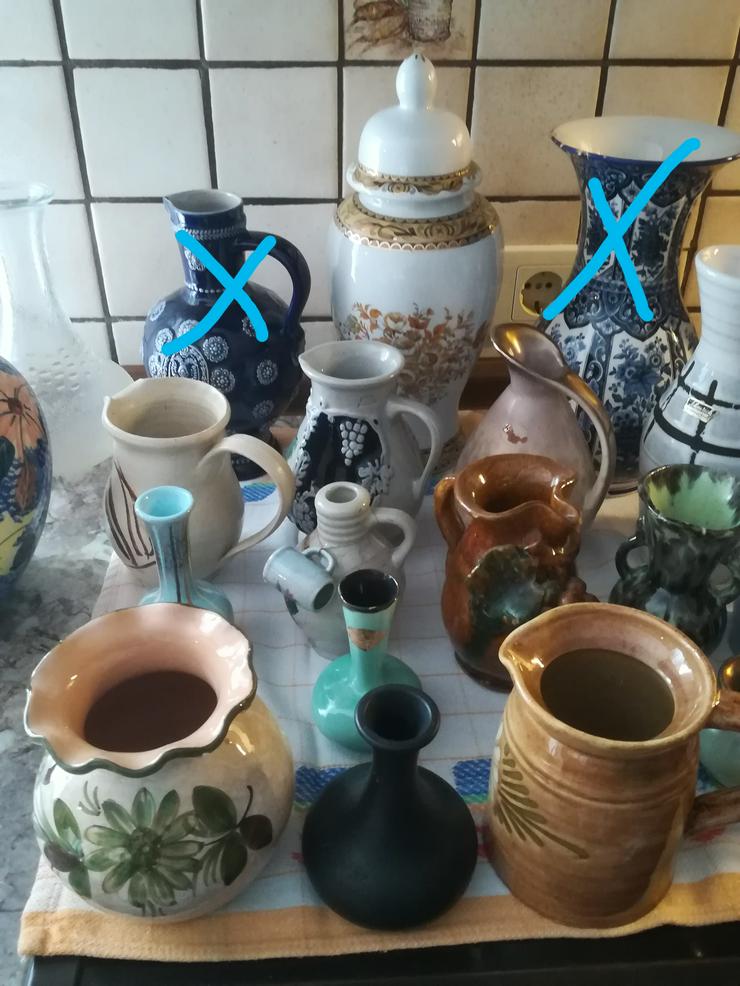 Verschiedene Vasen aus Glas und Porzellan  - Vasen & Kunstpflanzen - Bild 4