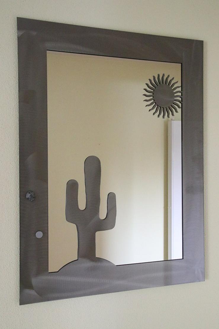 Bild 1: Wandspiegel “Kaktus“, 80 x 60 cm, gebraucht, Top-Zustand