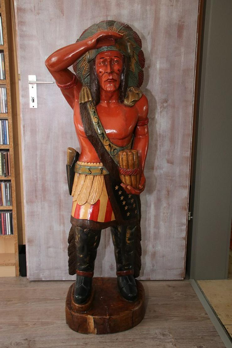   Indianerfigur aus Holz, 127 cm hoch, gebraucht