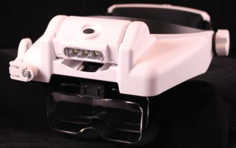 Bild 5: Freihand Helmlupe / Lesehilfe mit 3 LED 