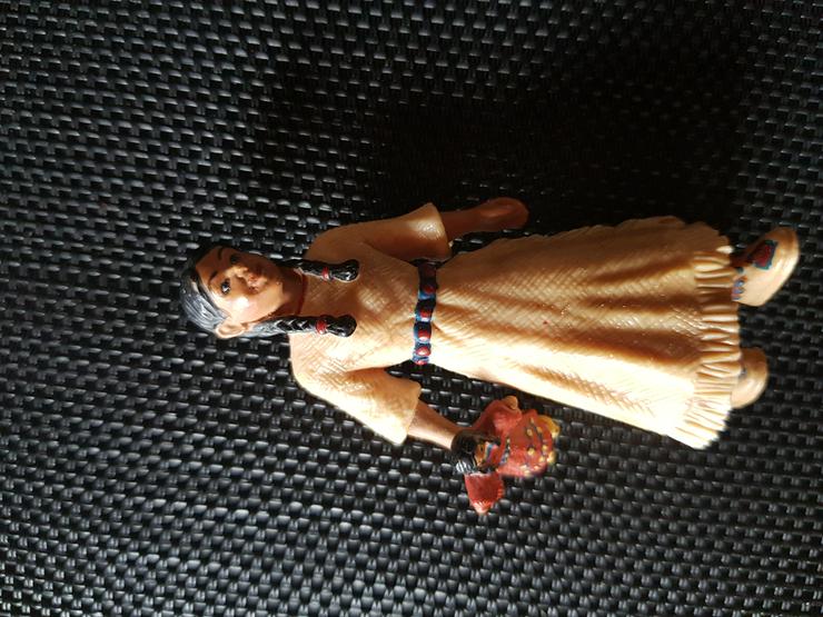 Bild 1: Indianer Mädchen von Schleich (Spielzeug) (auch zu verschicken)