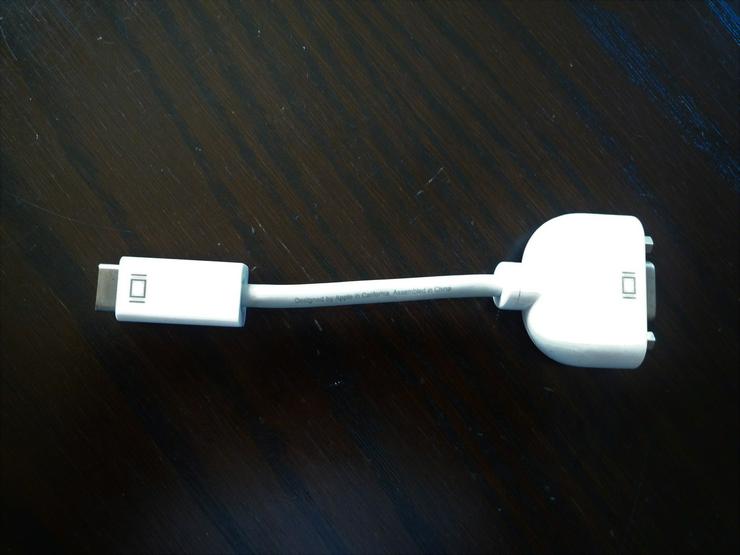 Apple - DisplayPort Adapter -  Mini DP Stecker auf VGA Buchse