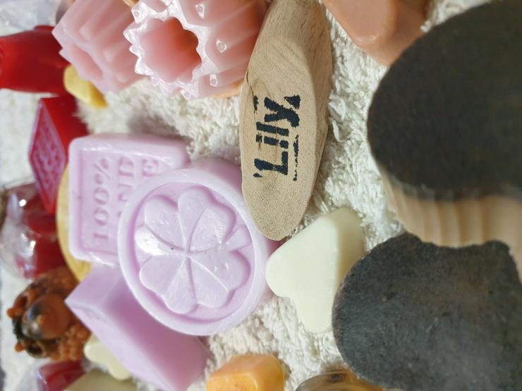 Bild 12: Handgemachte Seifen und Geschenkset 