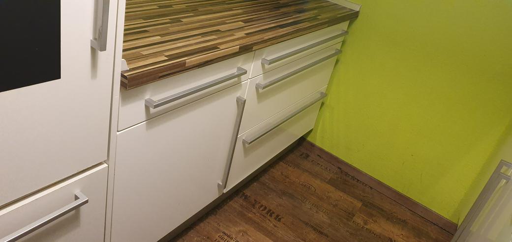 Bild 9: Einbauküche: Unterbau von Nolte / Oberbau von IKEA