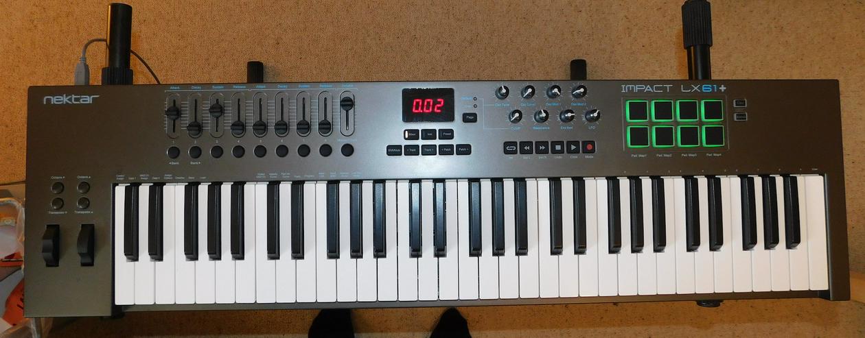 Midi Keyboard NEKTAR Impact LX61+ neuwertig - Keyboards & E-Pianos - Bild 1