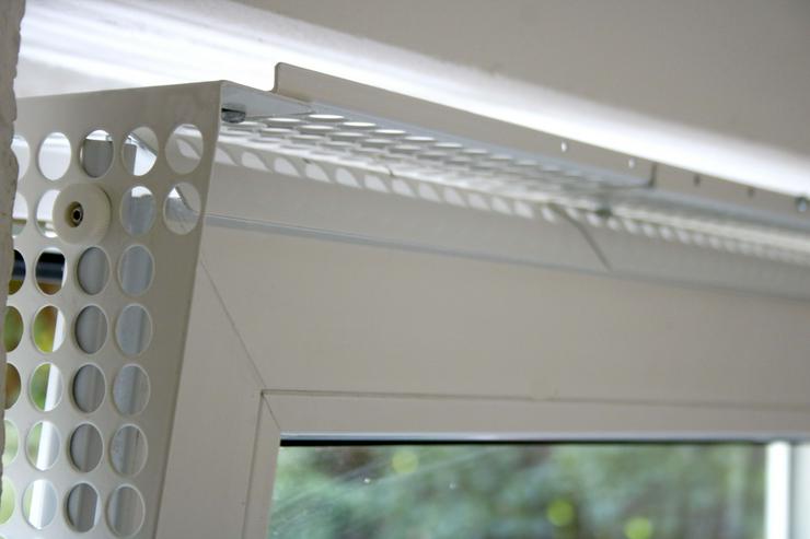 Bild 8: Kippfensterschutz für Vögel, OHNE BORHEN OHNE KLEBEN, SYSTEM4 mit Wellizubehör