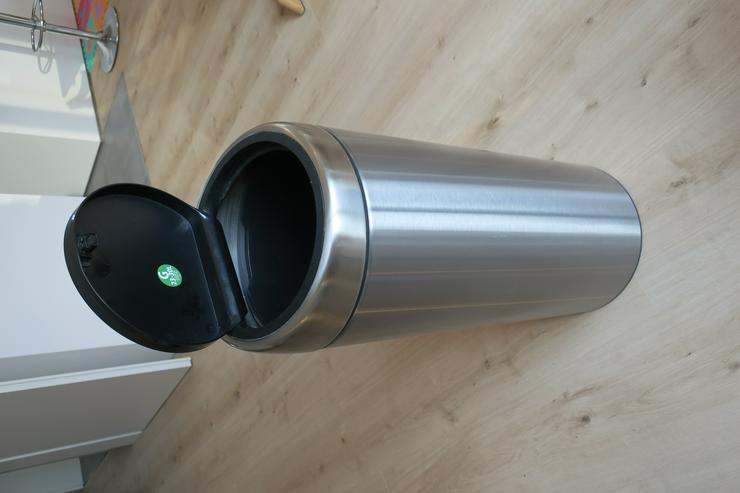 Bild 4: Abfalleimer Touch Bin 30 L mit Kunststoffeinsatz von Brabantia inkl. Müllbeutel