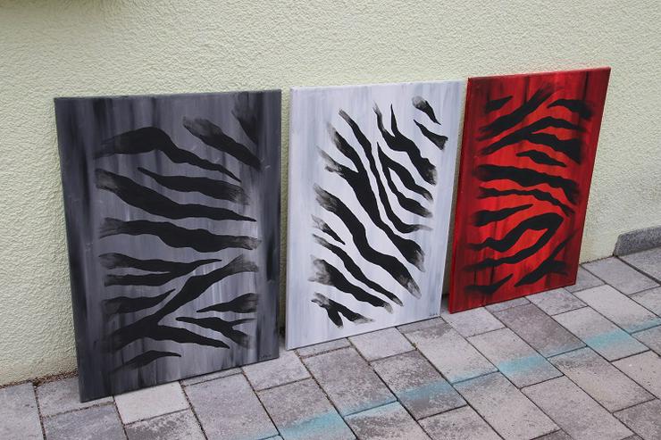 Ölgemälde “Zebra“ auf Leinwand, 3 Stück, rot-grau-weiß, 50 x 69,5 cm - Bilderrahmen - Bild 3