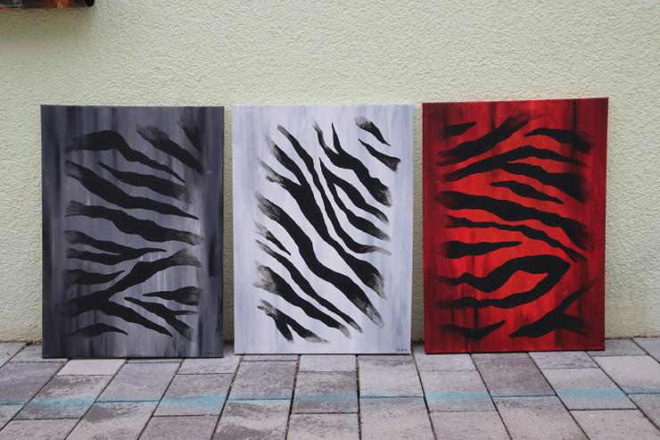 Bild 1: Ölgemälde “Zebra“ auf Leinwand, 3 Stück, rot-grau-weiß, 50 x 69,5 cm