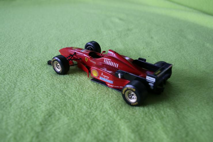 Bild 4: Modellauto “Ferrari F310“, 1:24, Top Zustand