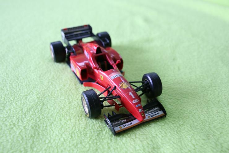 Bild 1: Modellauto “Ferrari F310“, 1:24, Top Zustand