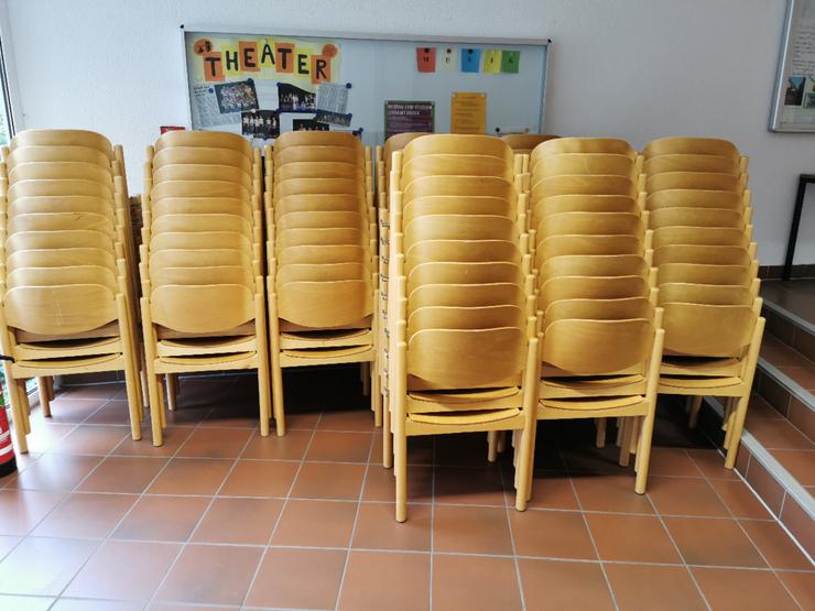 Tische und Stühle gegen kleine Spende Abzugeben - Weitere - Bild 2