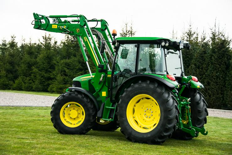 Bild 2: John Deere 5100 R Traktor;Frontlader