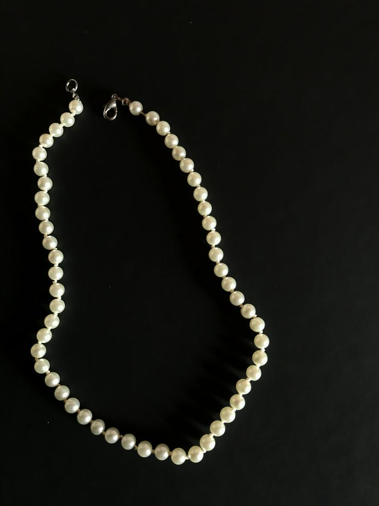 Weiße Perlenkette (auch zu verschicken) - Halsketten & Colliers - Bild 2