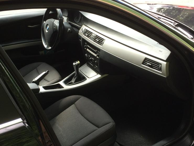 BMW E91 325i Touring  - N52 - 218 PS  - TÜV neu - incl. WInterreifen auf Alu - 3er Reihe - Bild 6