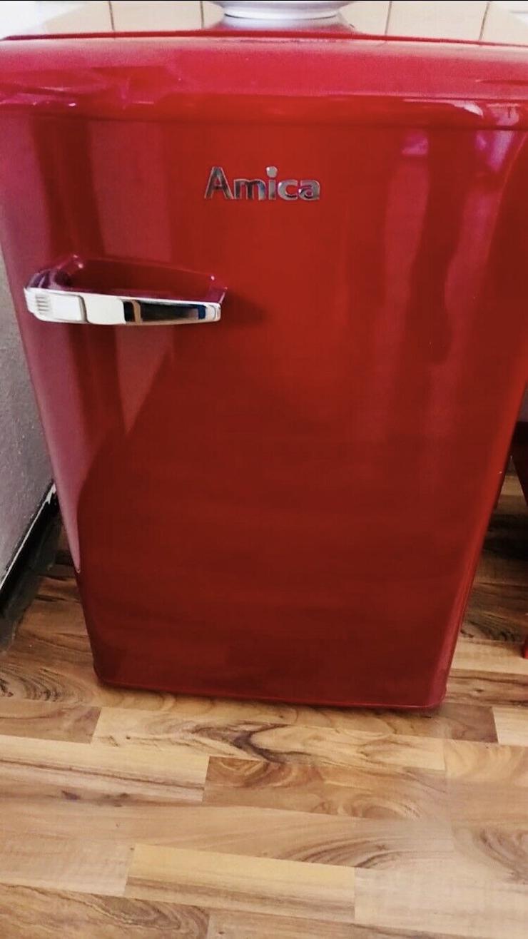 Bild 1: Amica Retro Kühlschrank Rot 