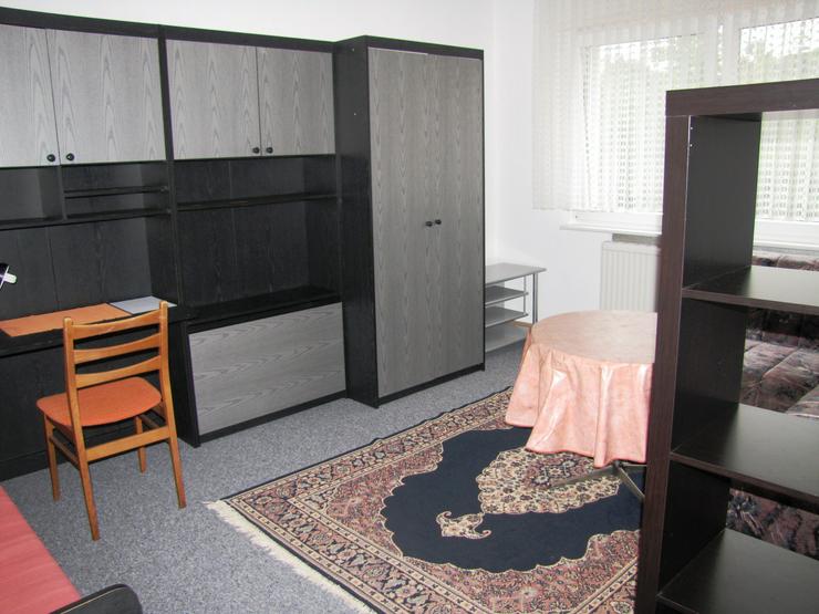 Möbliertes Zimmer in Erfurt mit Gartenblick
