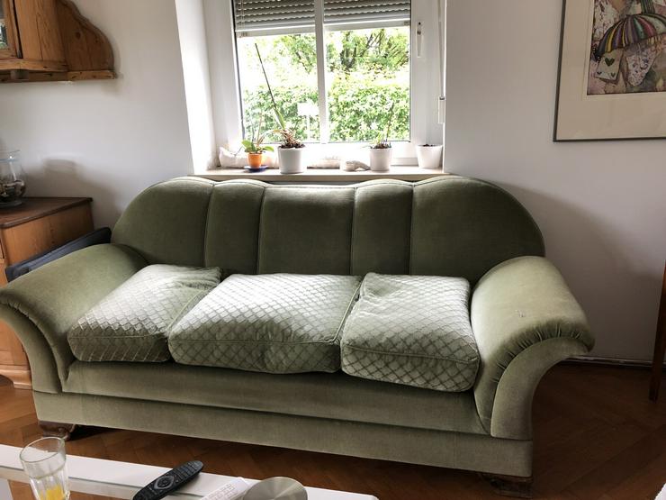 Bild 4: Wunderschönes altes Sofa mit passendem Sessel 