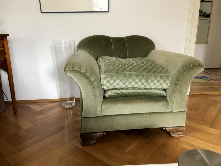 Bild 8: Wunderschönes altes Sofa mit passendem Sessel 