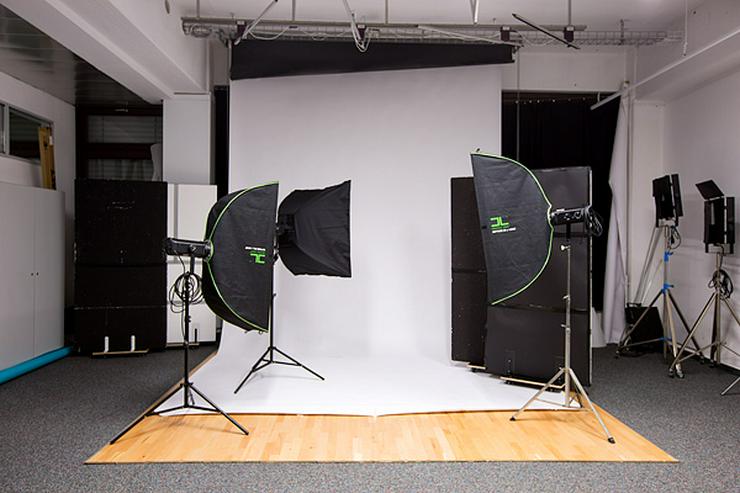 Bild 7: Fotostudio Gemeinschaft sucht Untermieter