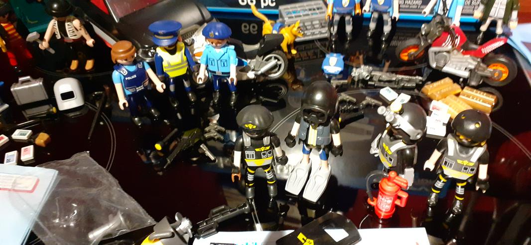 Großes Playmobil Polizei Set 9371 - 9365 - 4059 - Menschenfiguren - Bild 11