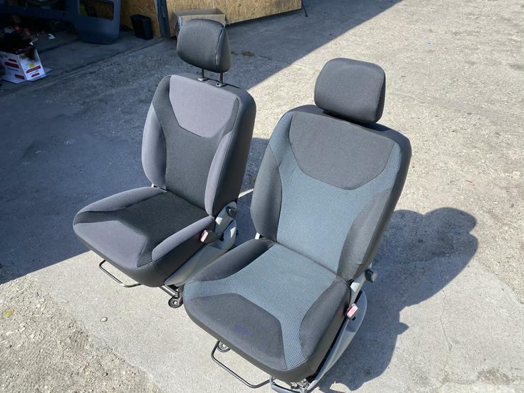 Bild 6: Beifahrersitz Opel Vivaro / Renault Trafic / Nissan Primstar