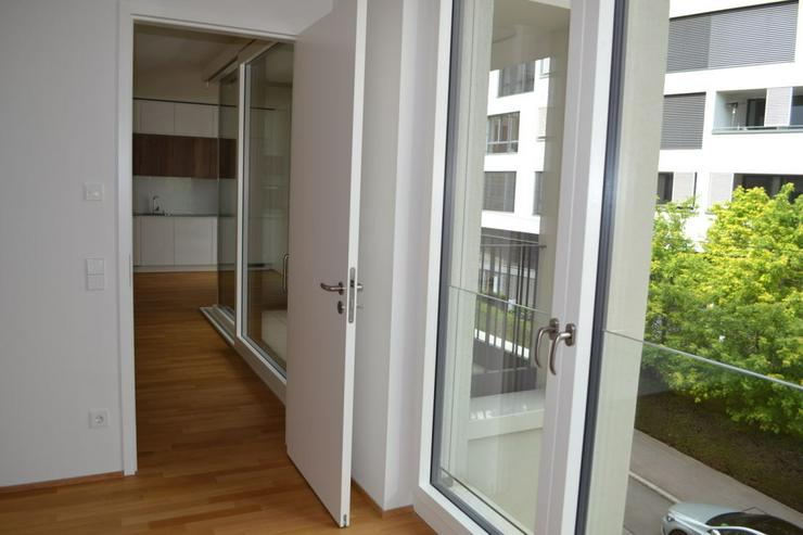 Bild 9: zwei Zimmer Wohnung mit EBK und Balkon
