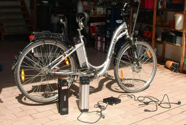 Bild 6: E-Bike 100 Prophete 250 Watt 28“  inkl 3 Akkus, 2 Ladegeräte und Zubehör. Motor defekt