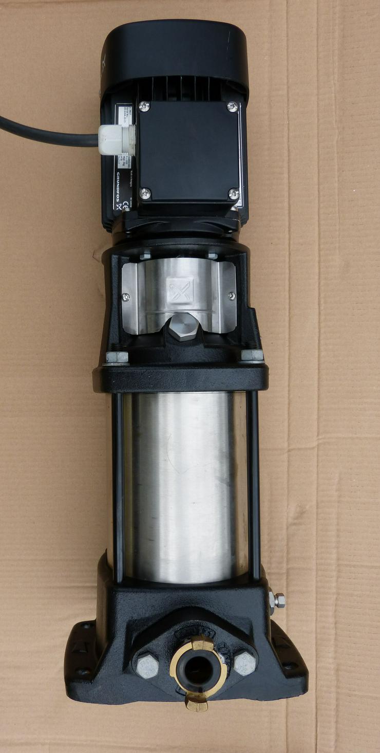 Bild 2: GRUNDFOS vertikale mehrstufige Wasserpumpe CR1-11 A-A-A-E-HQQE