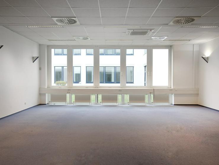 ALL-INCL.-MIETE: Helle, sanierte Büros mit Teeküche in modernem Office Center in Hamburg - Gewerbeimmobilie mieten - Bild 4