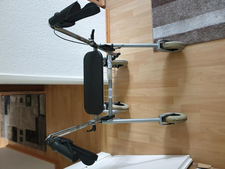 Bild 3: Rollator Marke Meyra