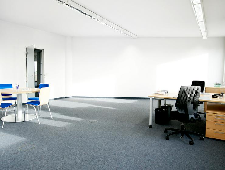 Bild 4: Schöne Büroflächen in grüner Arbeitsumgebung in Krefeld