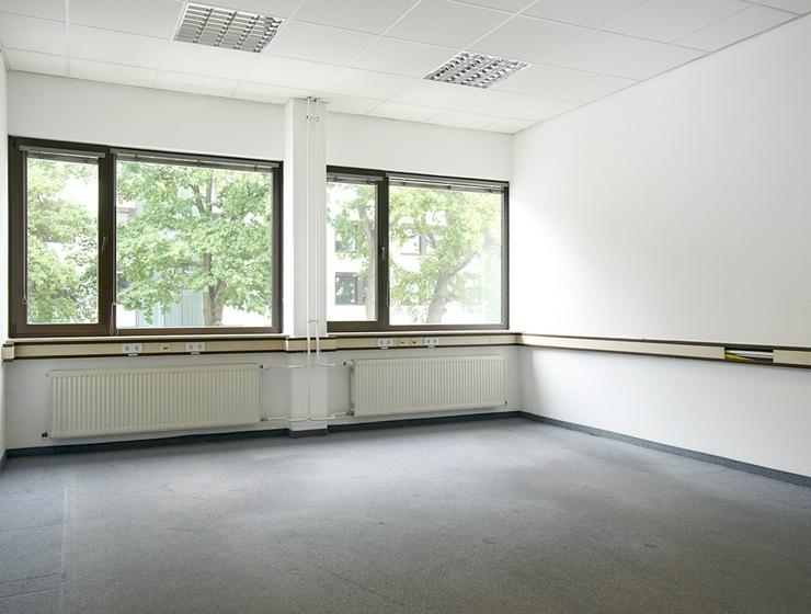 Renovierte Büros in Maintal - optimal als Büro für Steuerberatung oder Kanzlei - Gewerbeimmobilie mieten - Bild 3