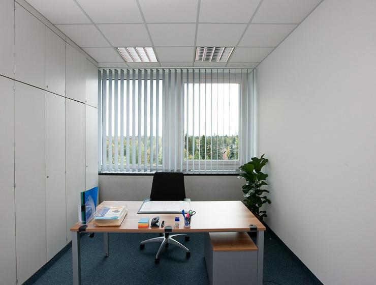 ALL-INCL.-MIETE: Renovierte Büros mit Klimaanlage und vielen Extras in München - Gewerbeimmobilie mieten - Bild 3