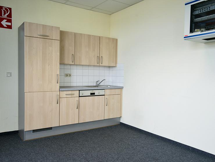 Großzügige Büroflächen mit persönlichem Ansprechpartner in Nürnberg - Gewerbeimmobilie mieten - Bild 4