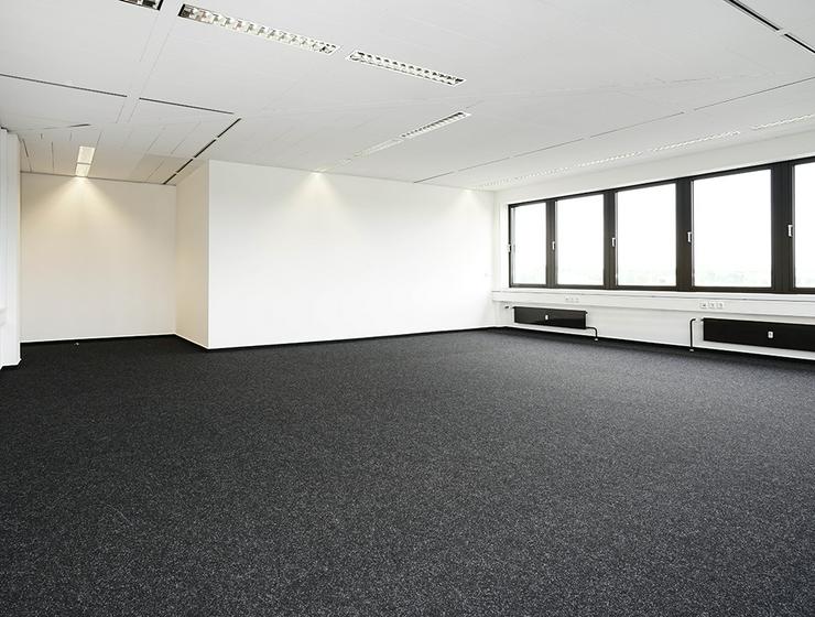 Großzügige, sanierte Büroflächen mit Ansprechpartner vor Ort in Offenbach - Gewerbeimmobilie mieten - Bild 3